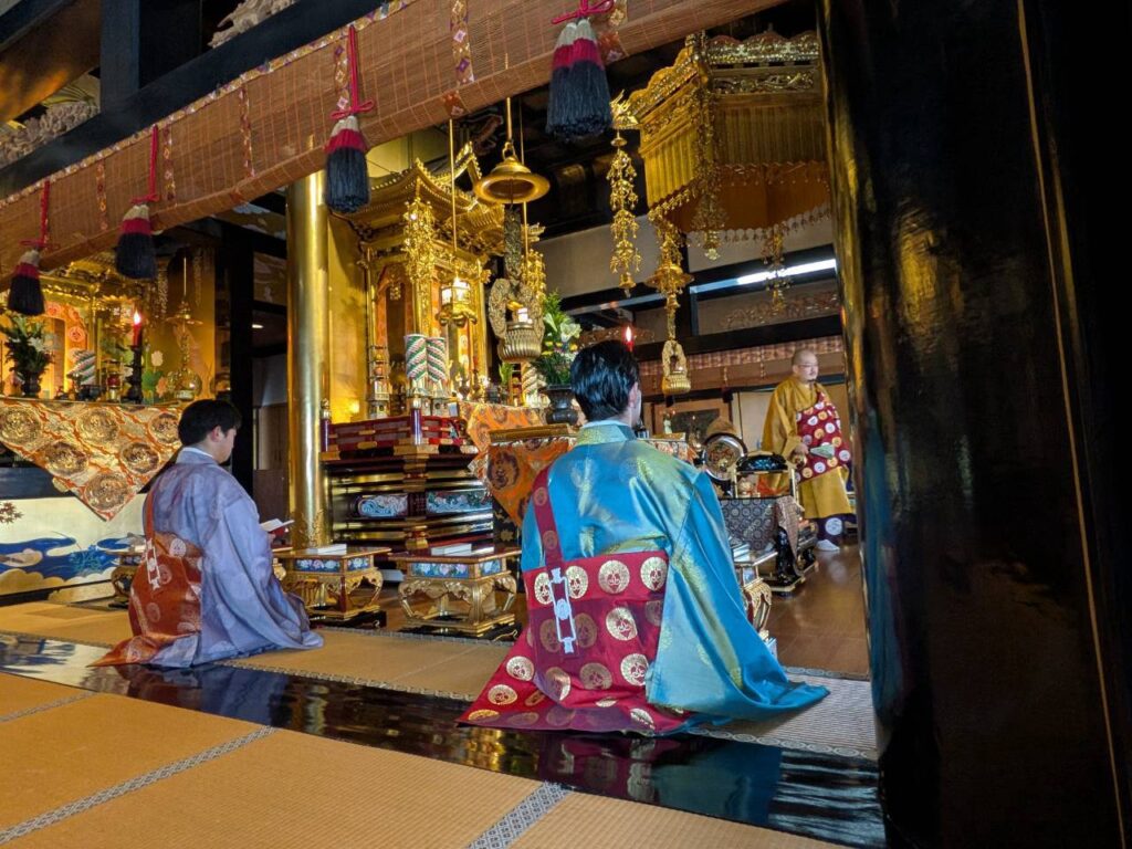 入堂